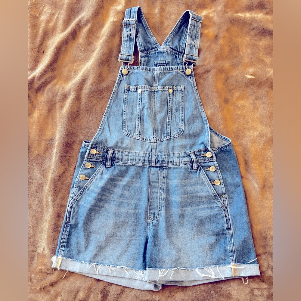 GAP Petite Overall shorts